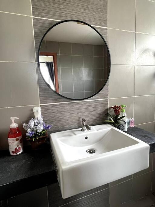 Homestay Ttdi Adina 710 Shah Alam,Sek 13,Msu,3Bedroooms Екстериор снимка